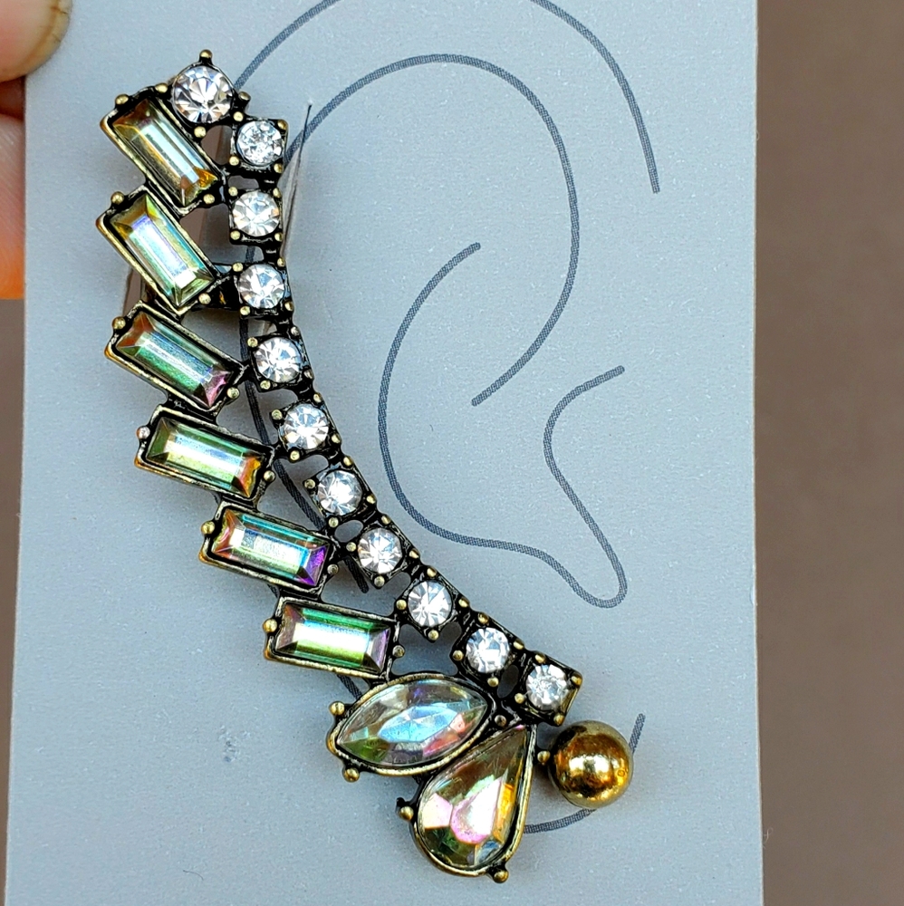 New Unique Click-Six Rhinestone Crystal Ear Cuff